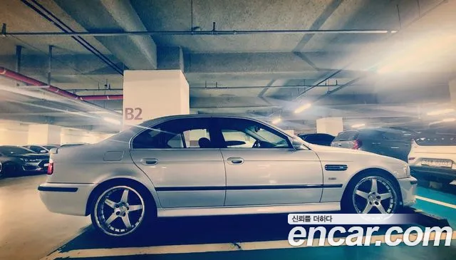 BMW 5-Series 1999 thumb 10