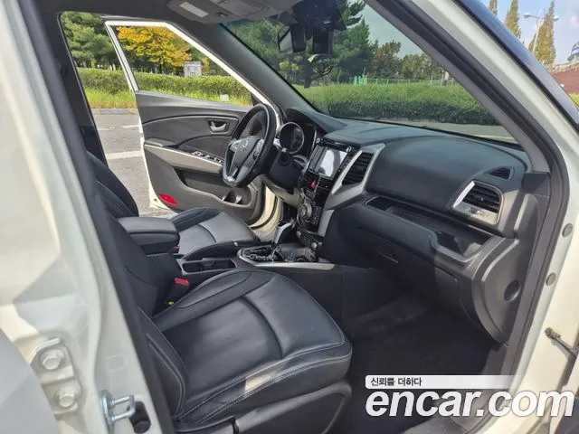 KG_Mobility_Ssangyong TIBOLI 2017 thumb 7