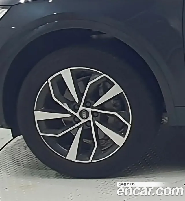 Audi Q5 2023 thumb 5