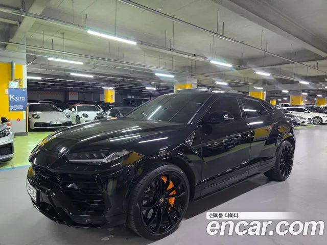 Lamborghini Urus 2021 thumb 2