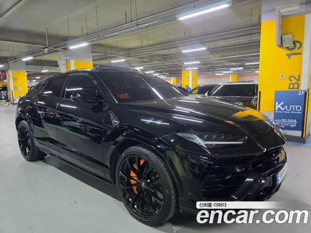 Lamborghini Urus 2021 thumb 3