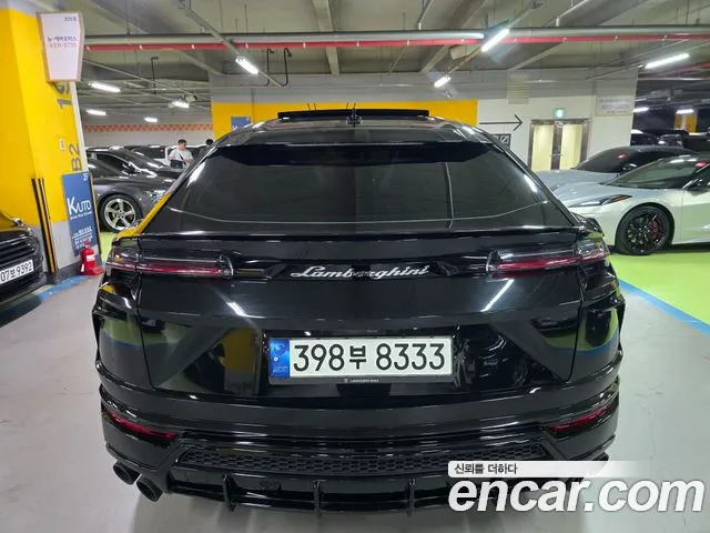 Lamborghini Urus 2021 thumb 5