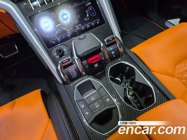 Lamborghini Urus 2021 thumb 10