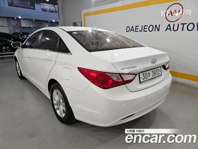 Hyundai Sonata 2009 thumb 3