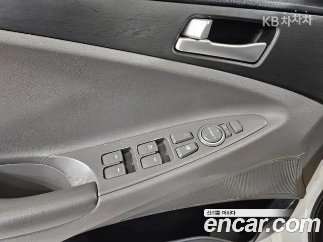 Hyundai Sonata 2009 thumb 10