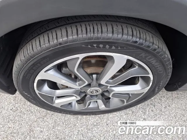 KG_Mobility_Ssangyong TIBOLI 2016 thumb 5