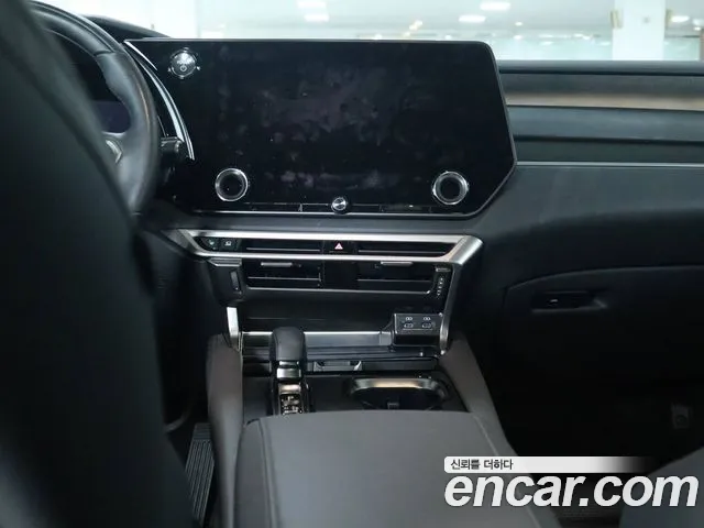Lexus RX 2025 thumb 7