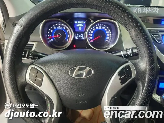 Hyundai Avante 2012 thumb 8