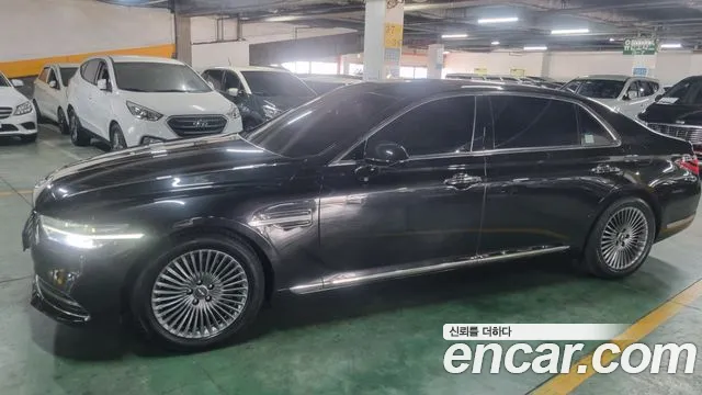 Genesis G90 2018 thumb 2