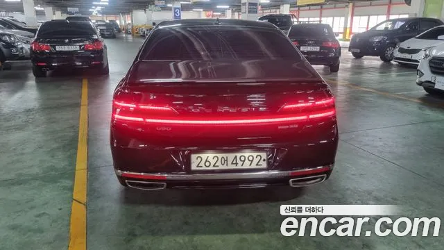 Genesis G90 2018 thumb 3