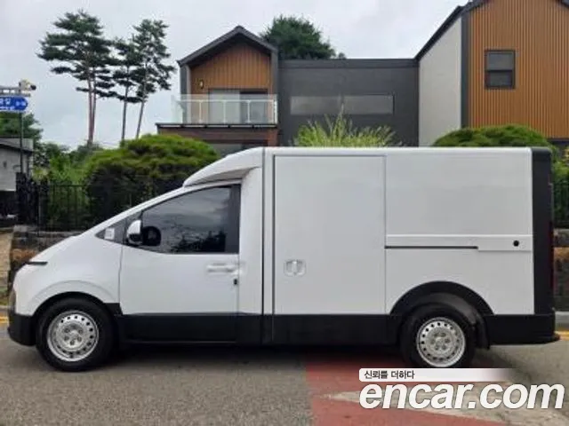Hyundai Staria 2026 thumb 3