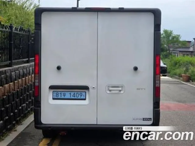 Hyundai Staria 2026 thumb 5