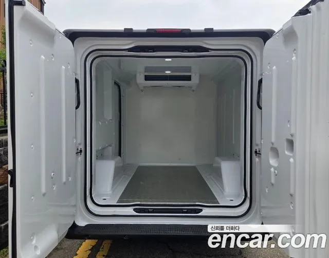 Hyundai Staria 2026 thumb 6