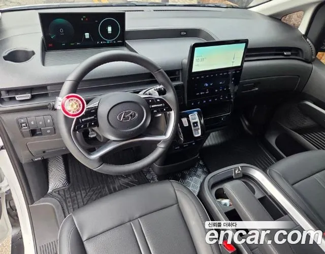 Hyundai Staria 2026 thumb 9