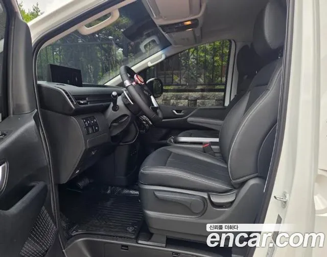 Hyundai Staria 2026 thumb 10