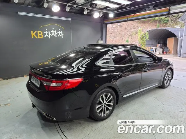 Hyundai Grandeur 2011 thumb 5