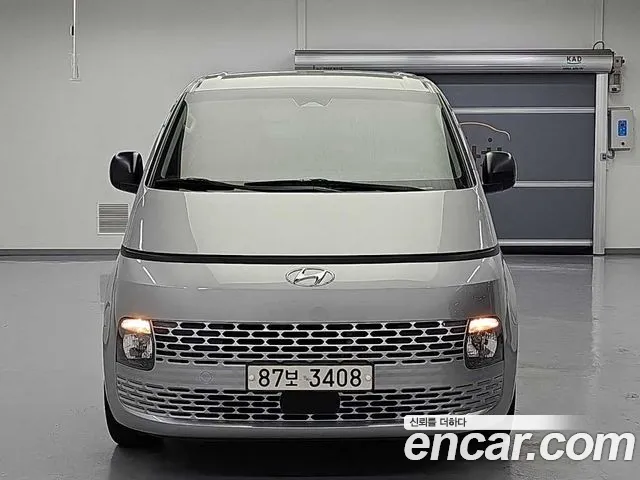 Hyundai Staria 2021 thumb 2