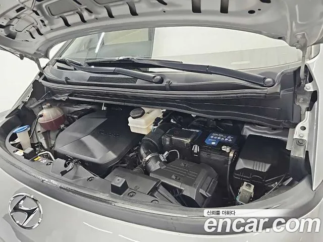Hyundai Staria 2021 thumb 5