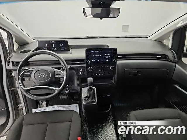 Hyundai Staria 2021 thumb 7