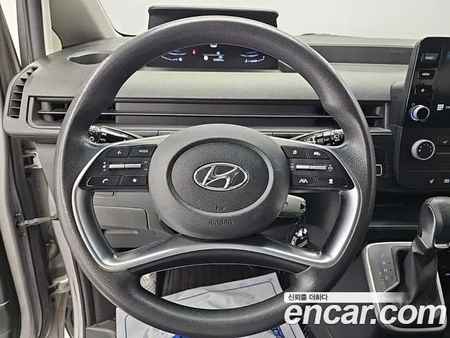 Hyundai Staria 2021 thumb 9