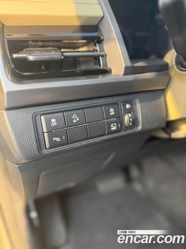 KG_Mobility_Ssangyong Rexton 2024 thumb 9