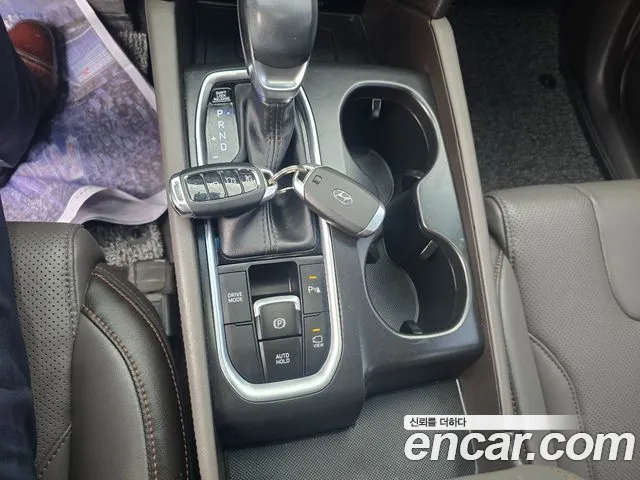 Hyundai Santa Fe 2018 thumb 9