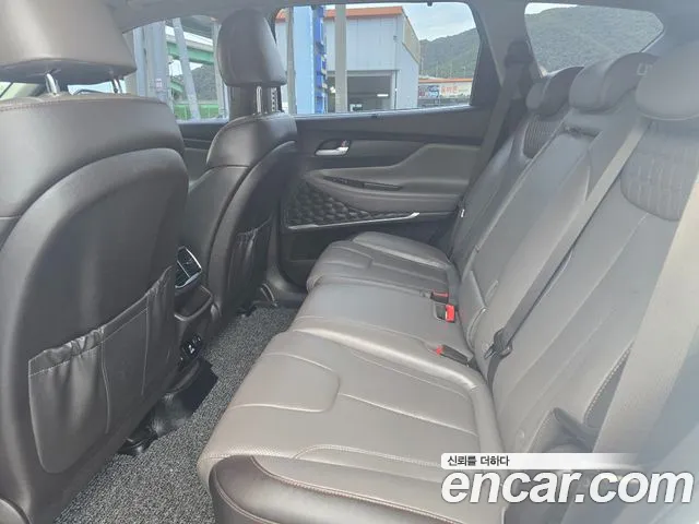 Hyundai Santa Fe 2018 thumb 10