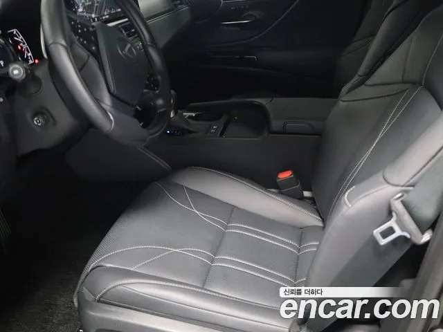 Lexus ES 2025 thumb 10