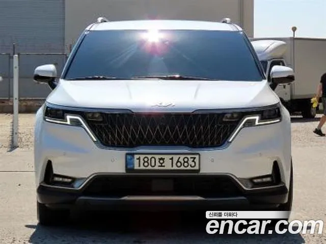Kia Carnival 2022 thumb 2