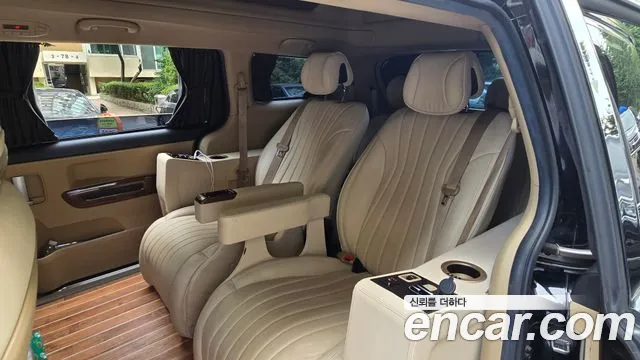 Kia Carnival 2016 thumb 3