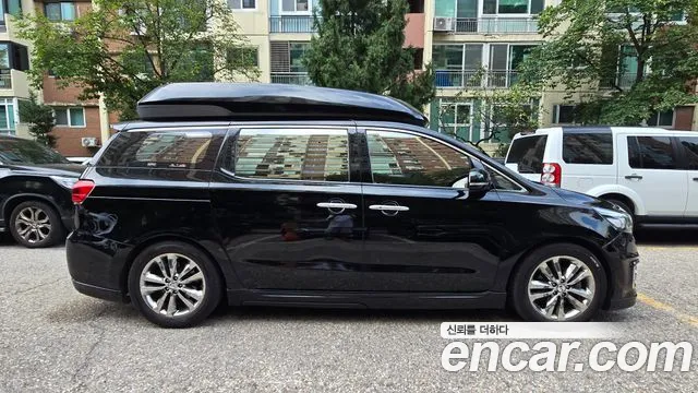 Kia Carnival 2016 thumb 5
