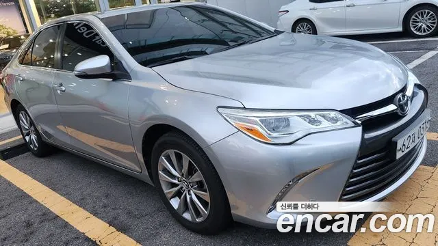 Toyota Camry 2016 thumb 3