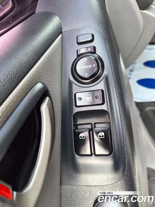 Hyundai Starex 2012 thumb 9