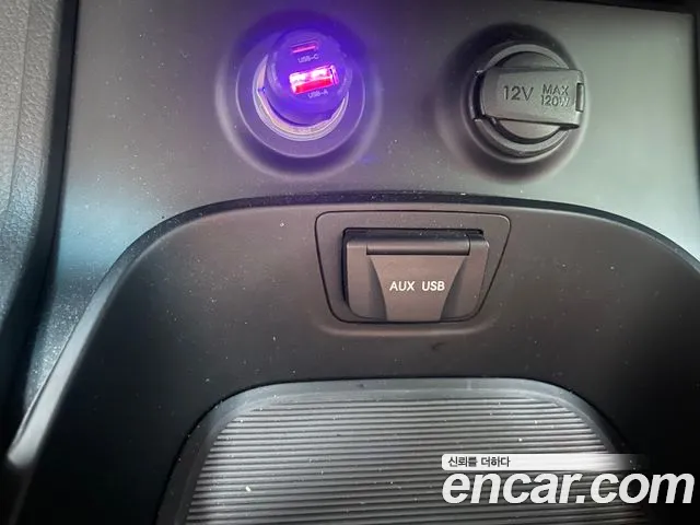 Hyundai Santa Fe 2012 thumb 4