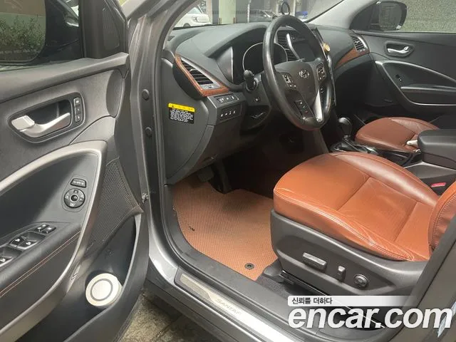 Hyundai Santa Fe 2012 thumb 10