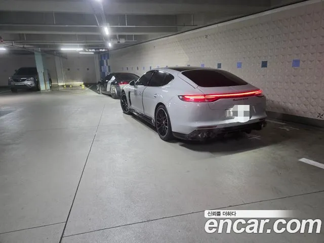 Porsche Panamera 2010 thumb 5