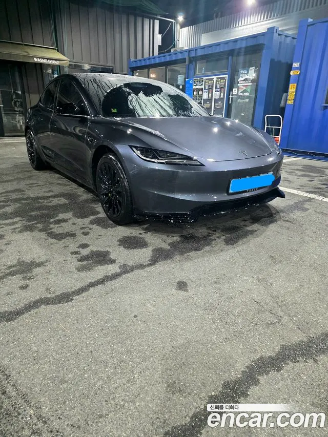 Tesla Model 3 2024 thumb 11