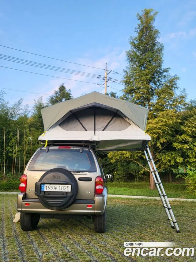 Jeep Cherokee 2003 thumb 5