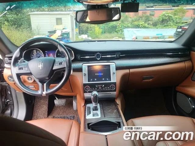 Maserati Quattroporte 2015 thumb 8