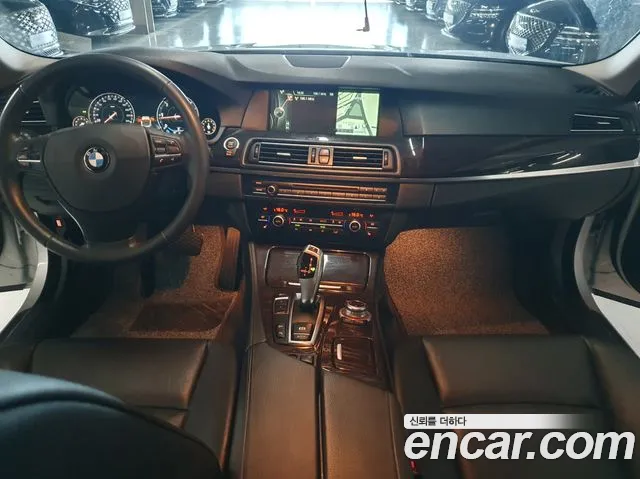 BMW 5-Series 2013 thumb 7