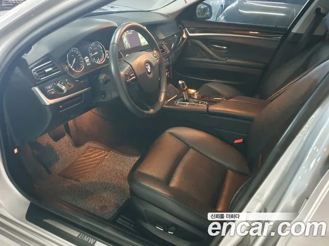 BMW 5-Series 2013 thumb 10