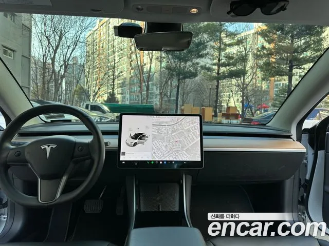 Tesla Model 3 2020 thumb 7
