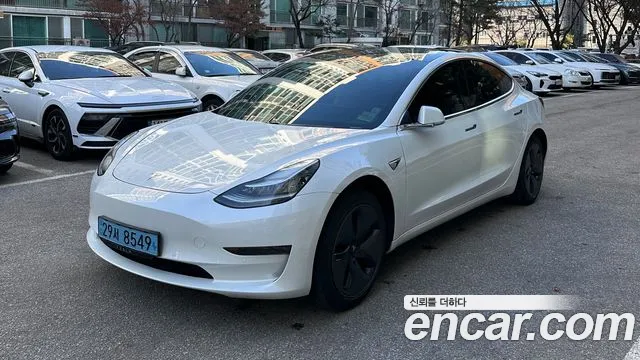 Tesla Model 3 2020 thumb 11