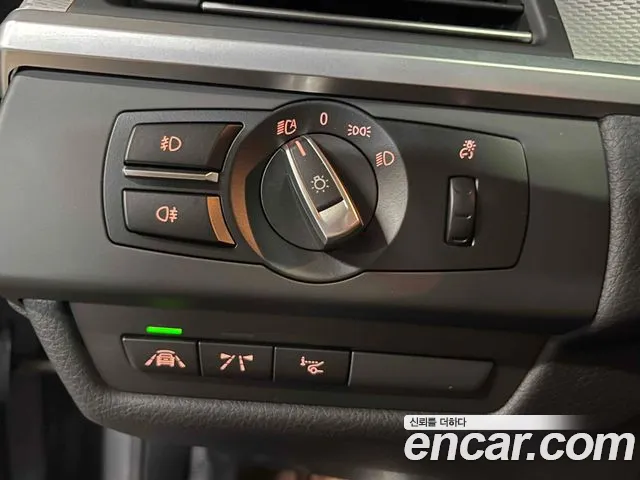 BMW 6-Series 2016 thumb 12
