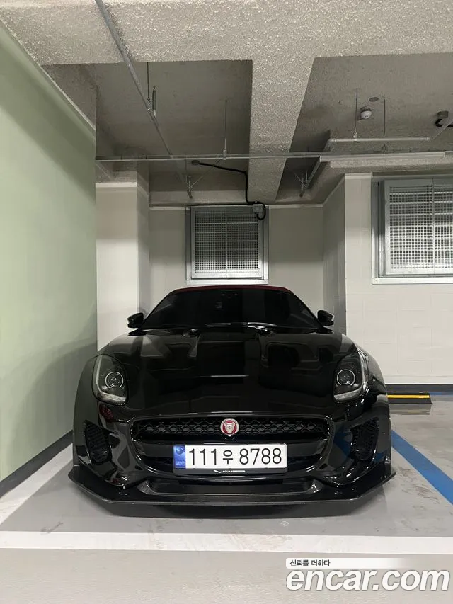 Jaguar F-Type 2019 thumb 2