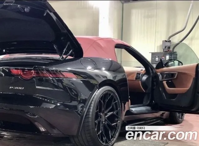 Jaguar F-Type 2019 thumb 5