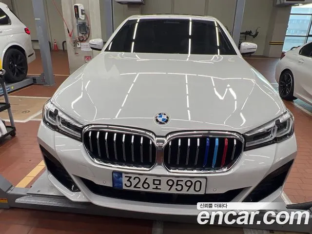 BMW 5-Series 2022 thumb 5