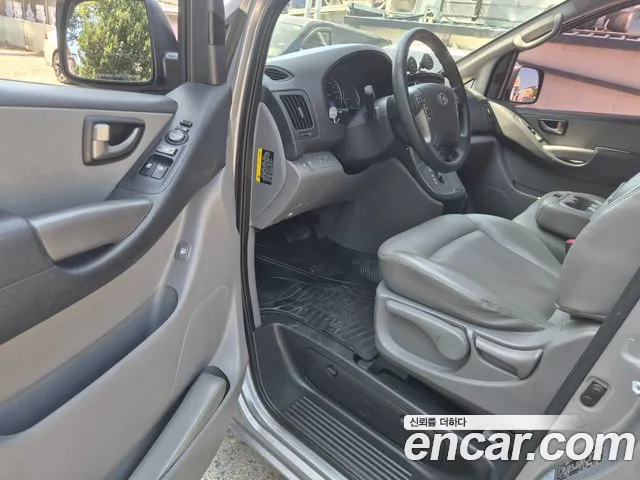 Hyundai Starex 2017 thumb 6
