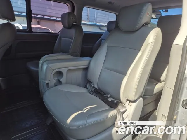 Hyundai Starex 2017 thumb 10