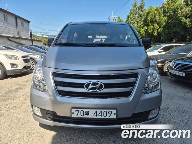 Hyundai Starex 2017 thumb 12